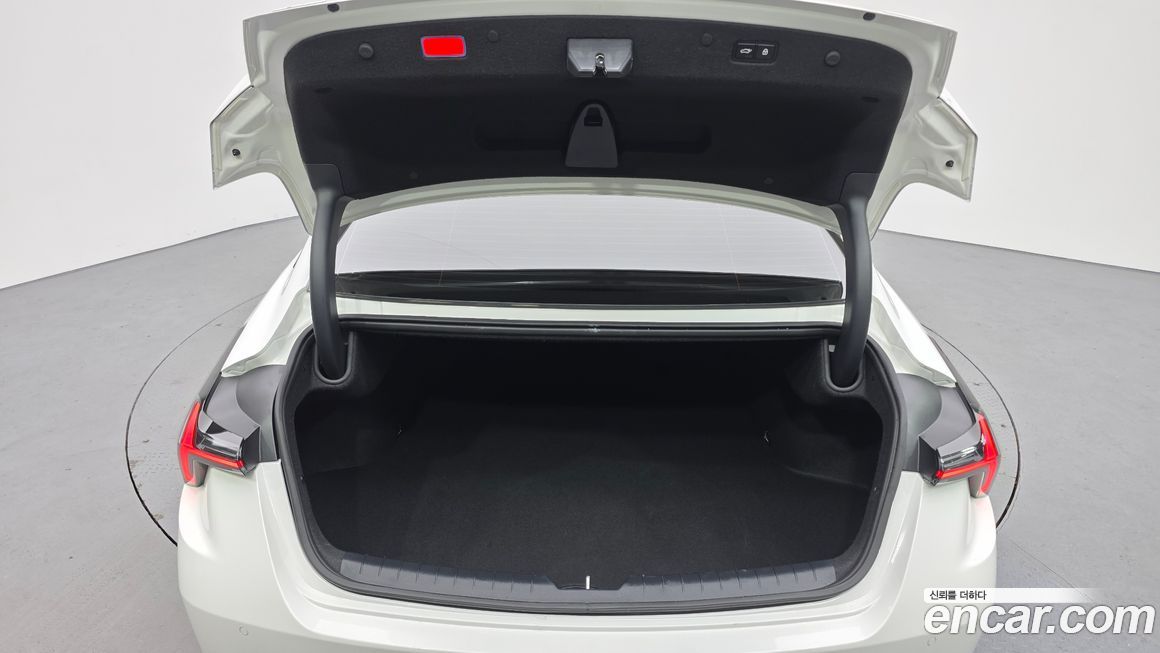 Kia K8 2025