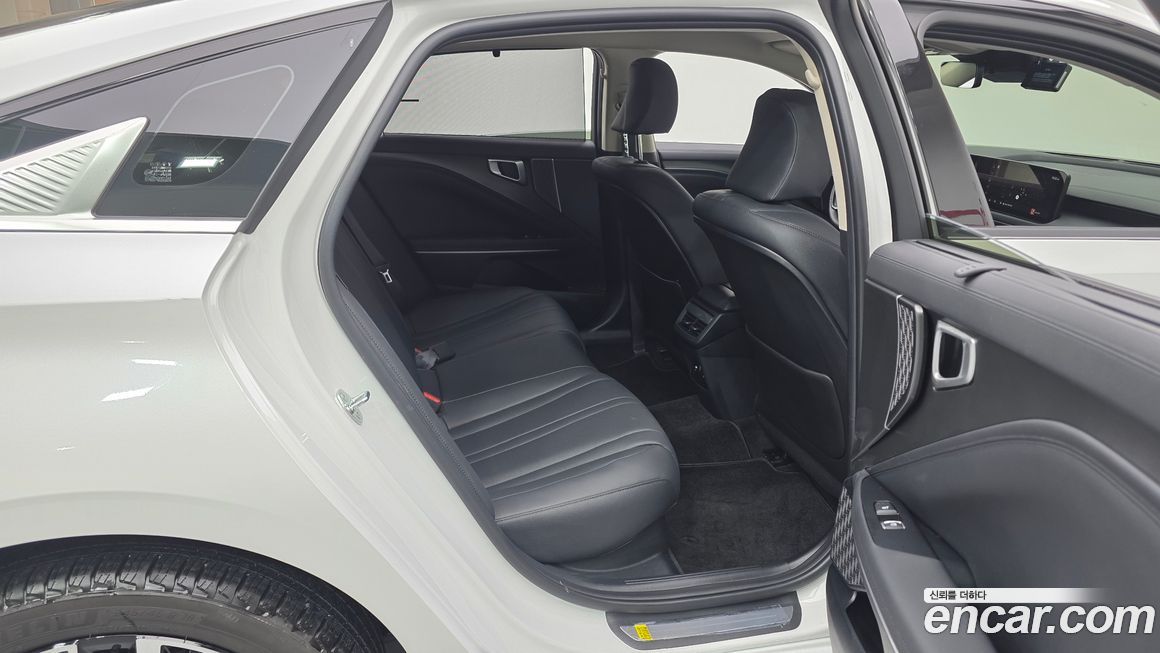 Kia K8 2025