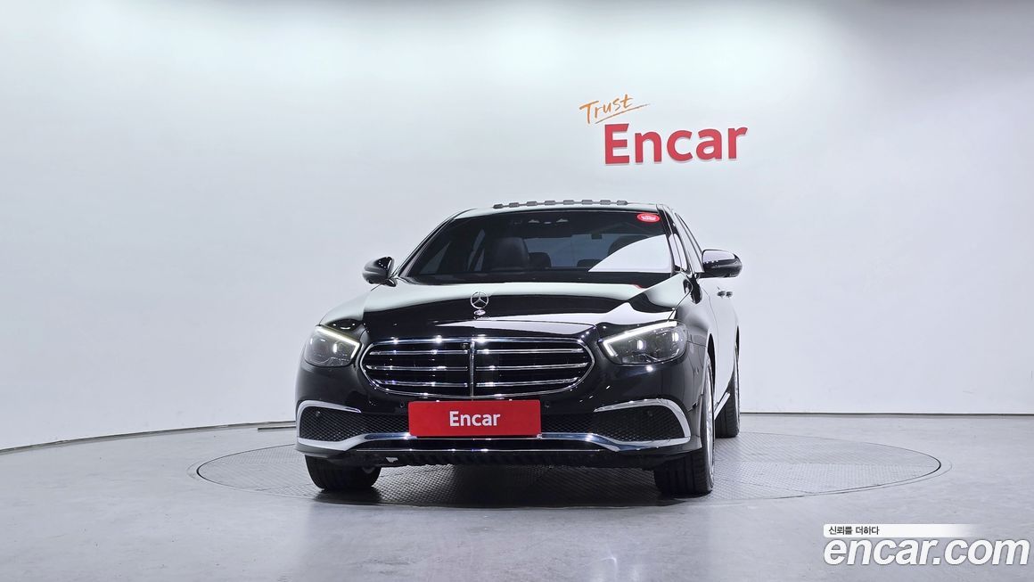 Mercedes-Benz E-Class 2022