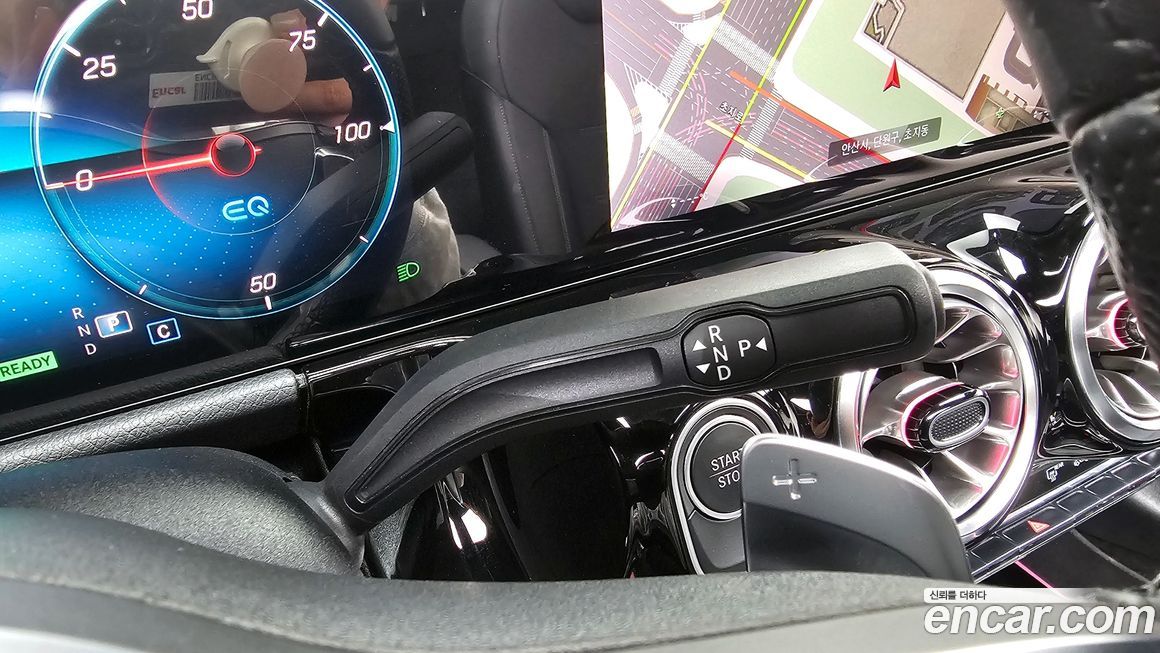 Mercedes-Benz EQA 2023