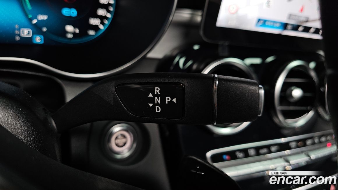 Mercedes-Benz GLC-Class 2021