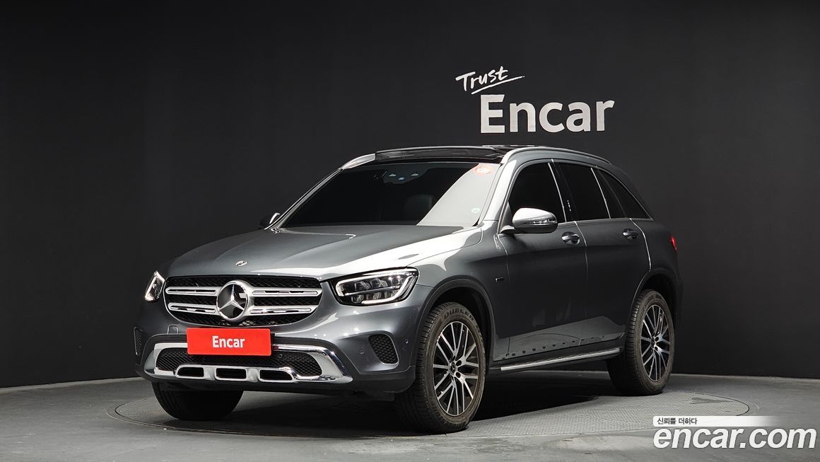 Mercedes-Benz GLC-Class 2021