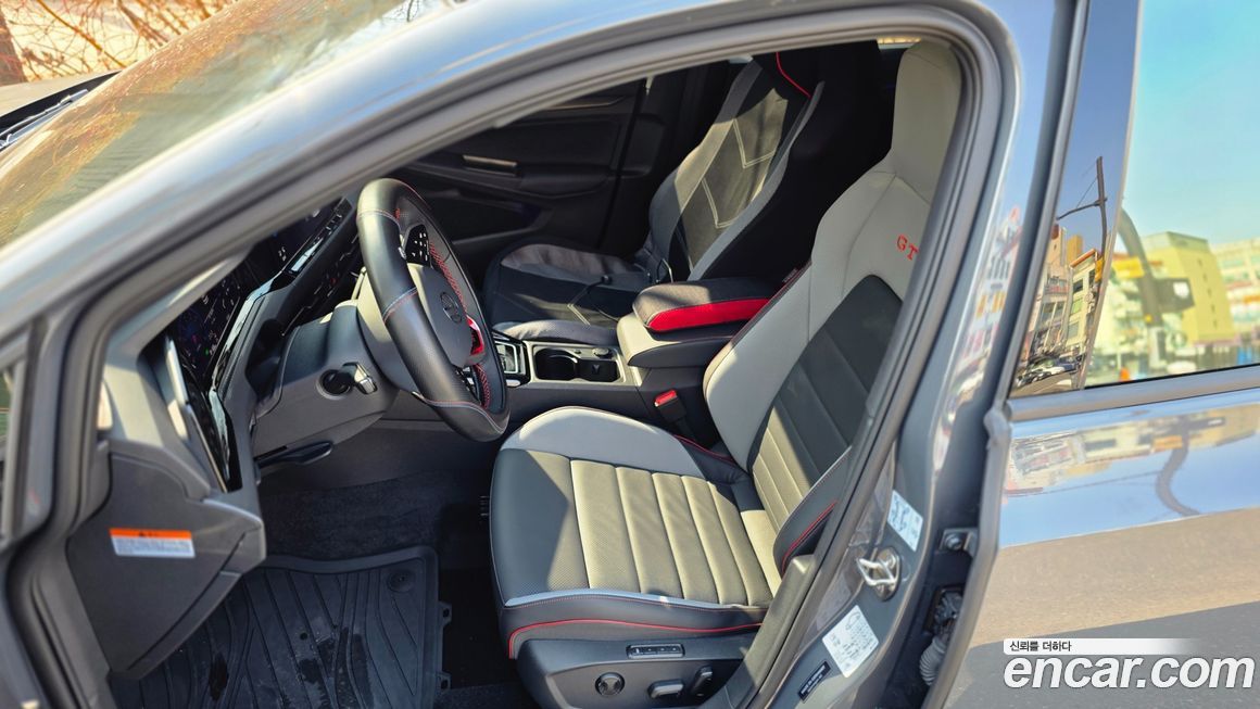 Volkswagen Golf 2024