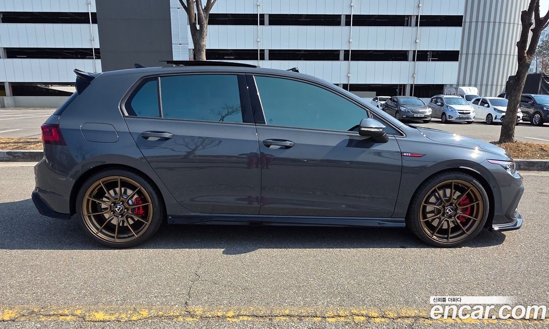 Volkswagen Golf 2024