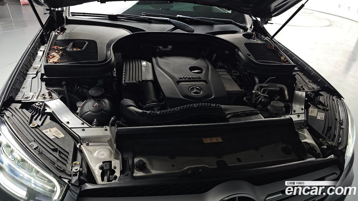 Mercedes-Benz GLC-Class 2021