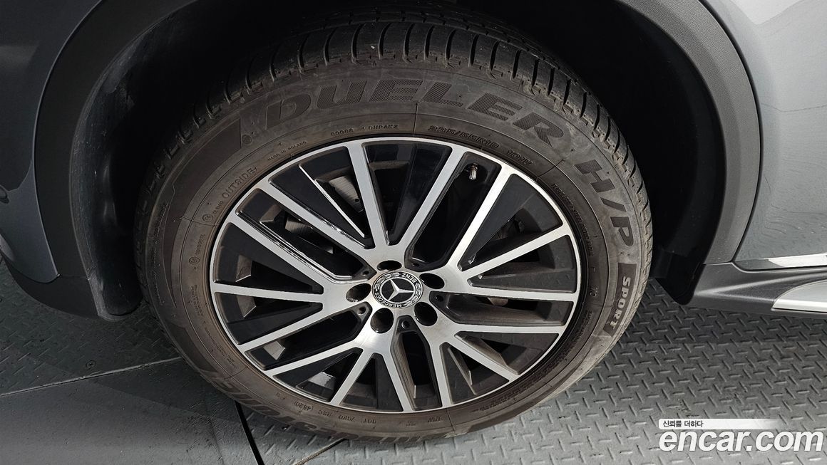 Mercedes-Benz GLC-Class 2021