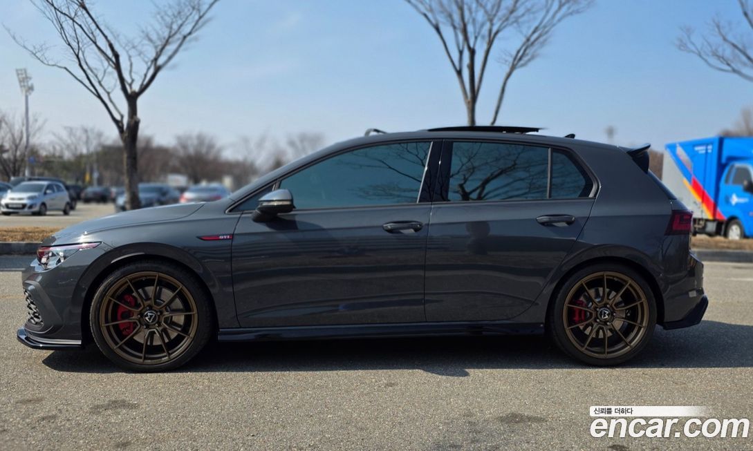 Volkswagen Golf 2024