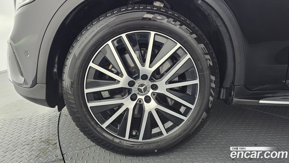 Mercedes-Benz GLC-Class 2021