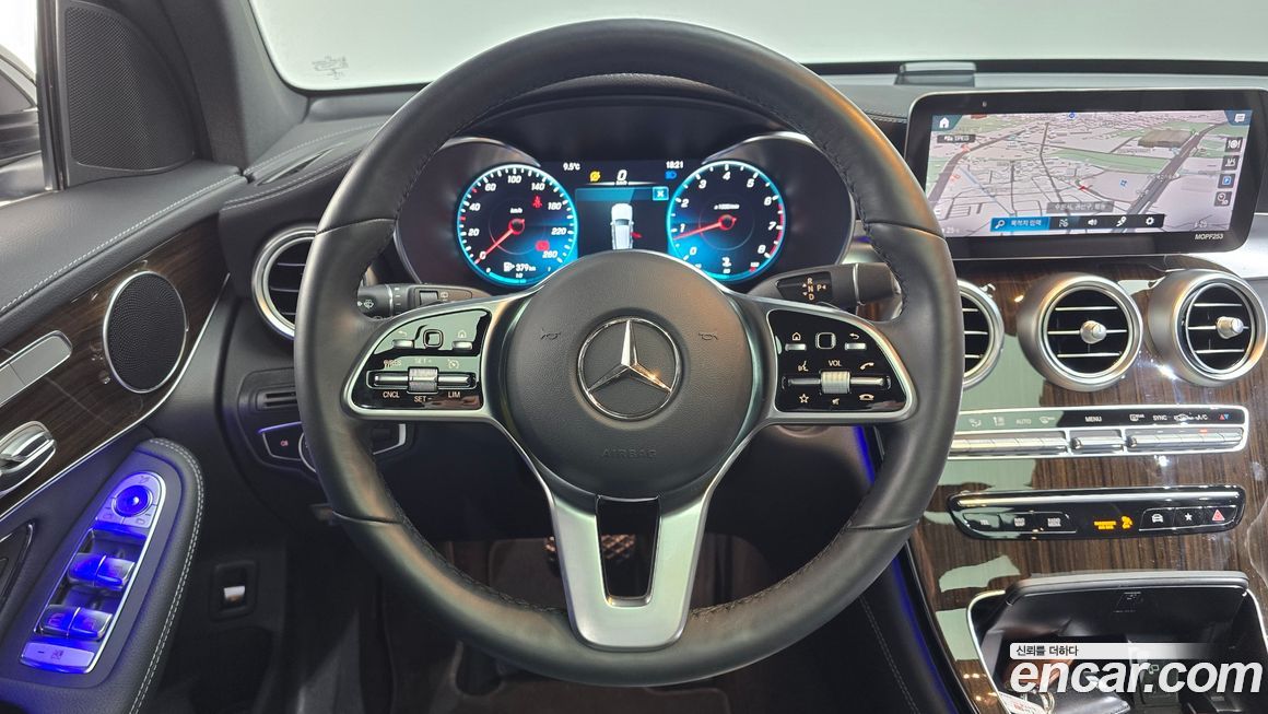 Mercedes-Benz GLC-Class 2021