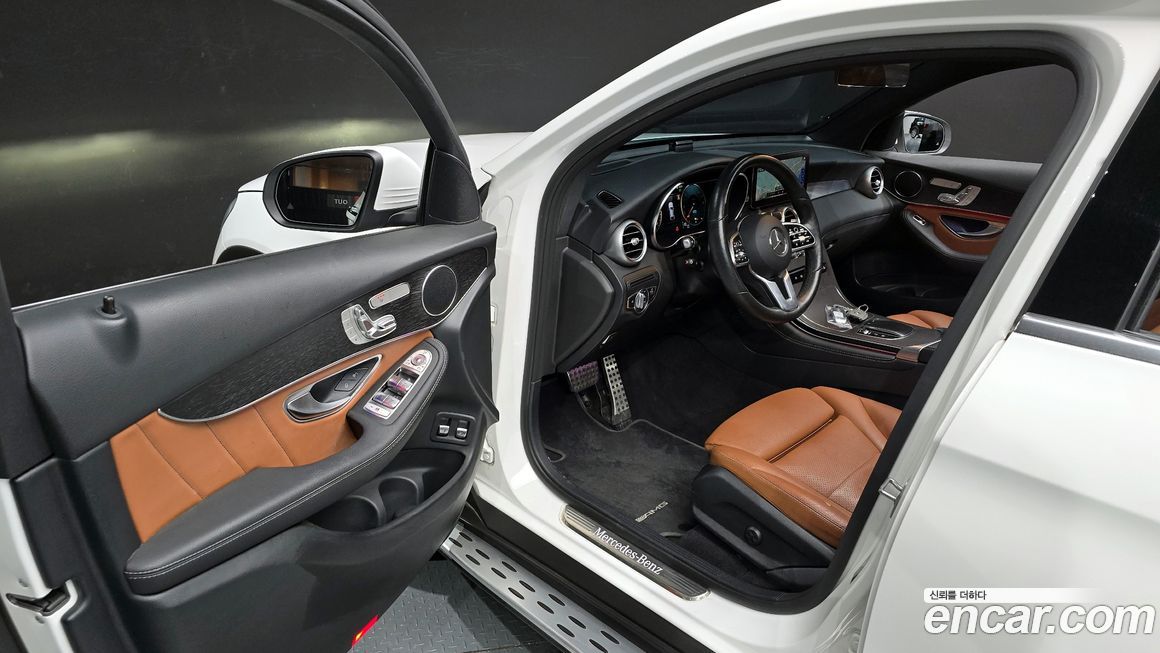 Mercedes-Benz GLC-Class 2021