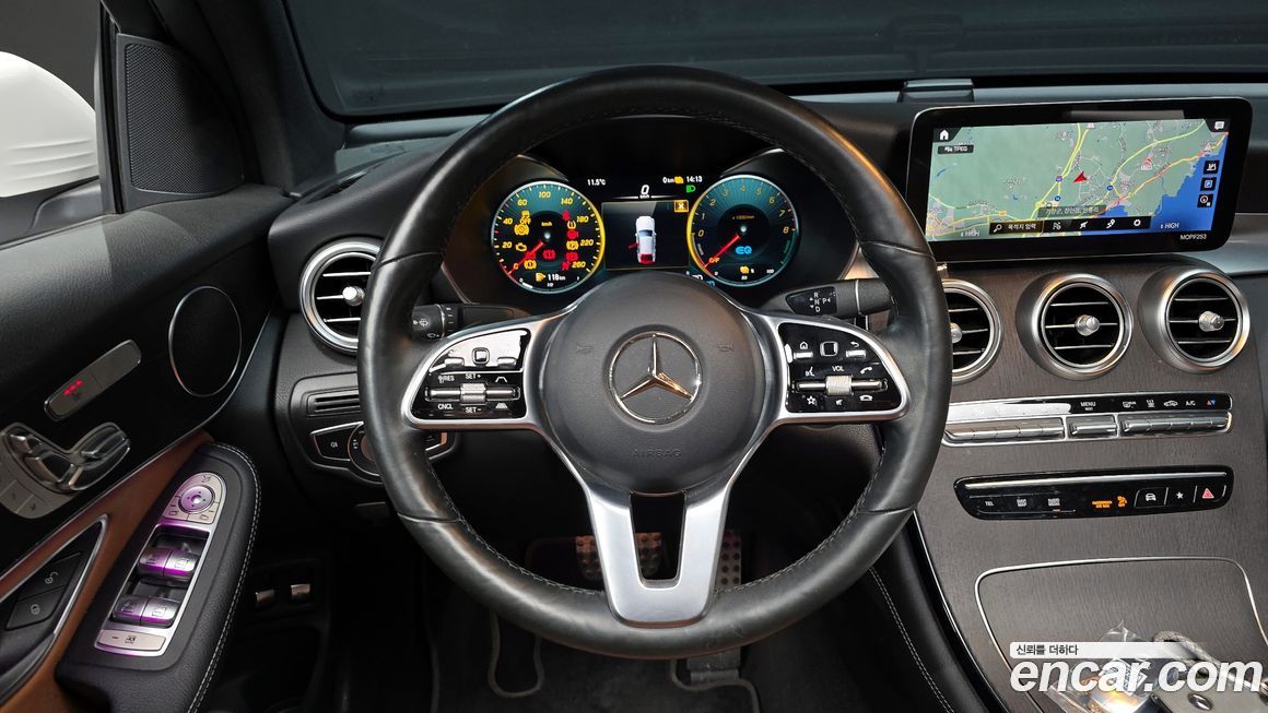 Mercedes-Benz GLC-Class 2021