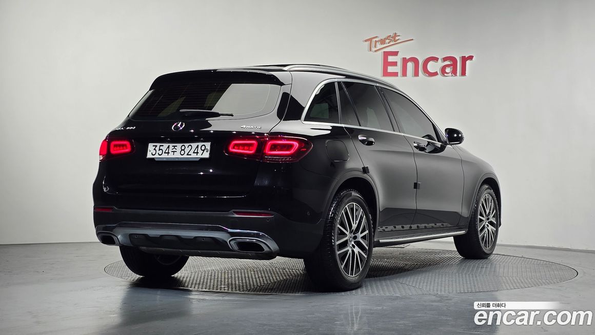 Mercedes-Benz GLC-Class 2021