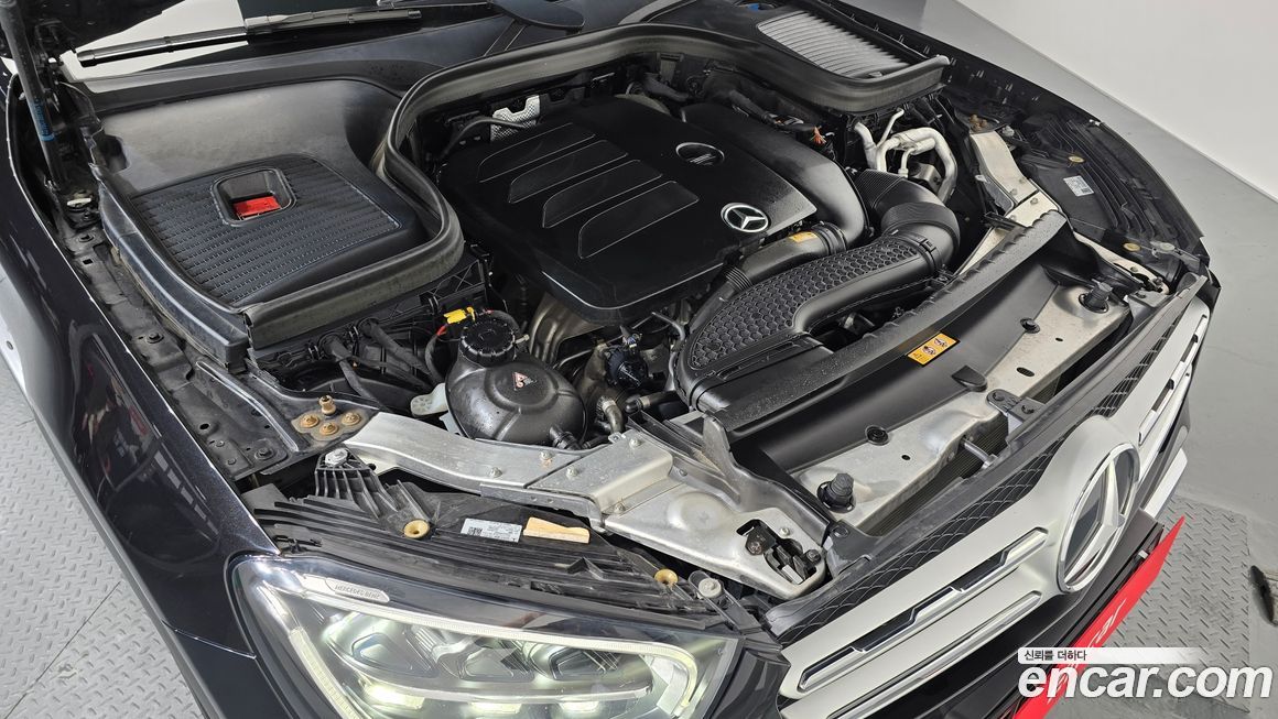 Mercedes-Benz GLC-Class 2021