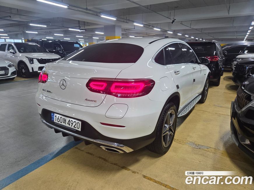 Mercedes-Benz GLC-Class 2021