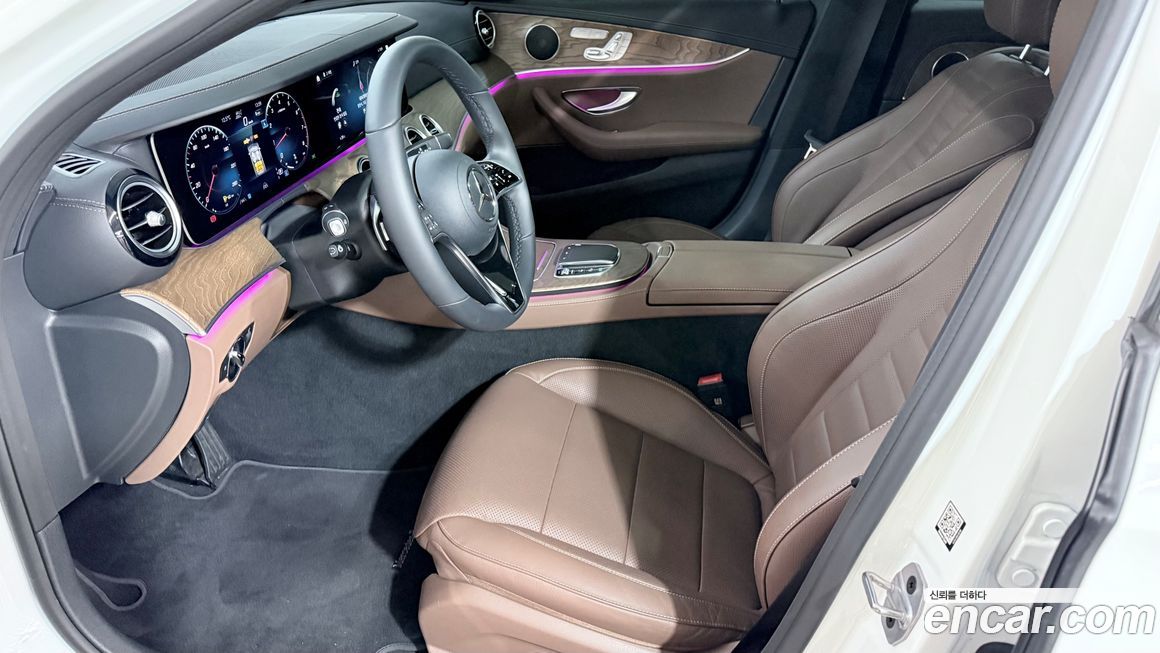 Mercedes-Benz E-Class 2023