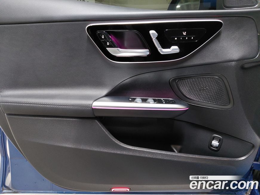 Mercedes-Benz C-Class 2023