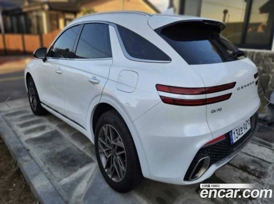 Genesis GV70 2024