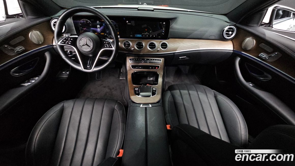 Mercedes-Benz E-Class 2023