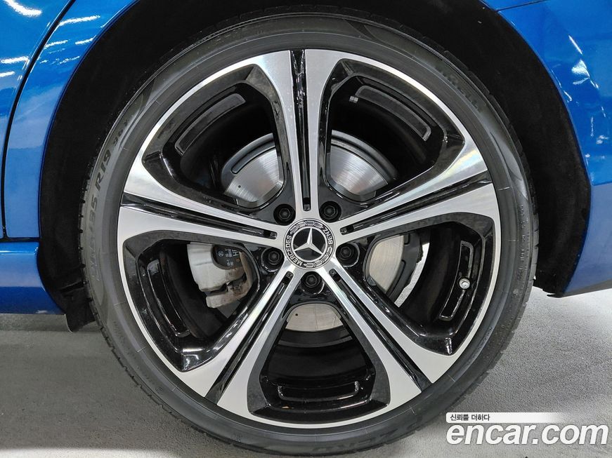 Mercedes-Benz C-Class 2023