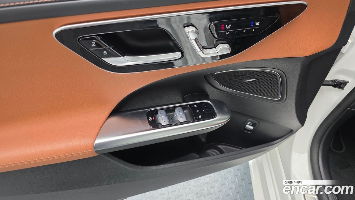 Mercedes-Benz C-Class 2022