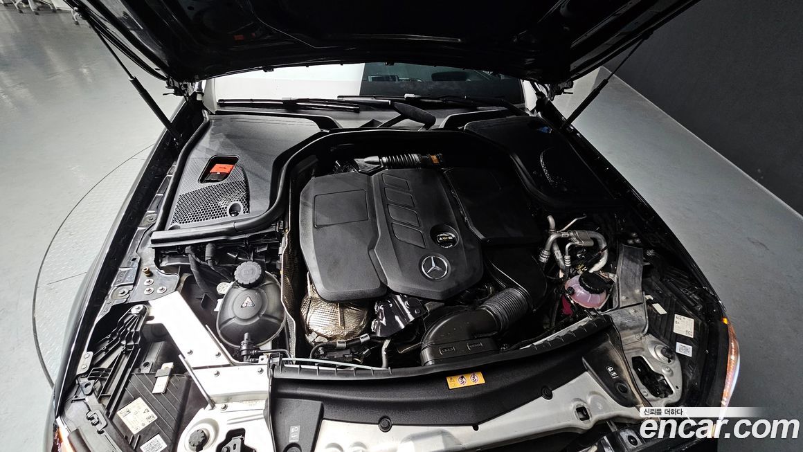 Mercedes-Benz E-Class 2022