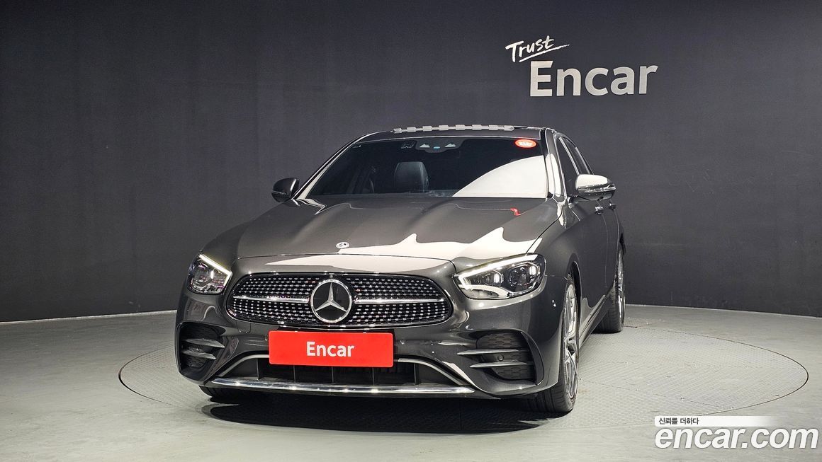 Mercedes-Benz E-Class 2022