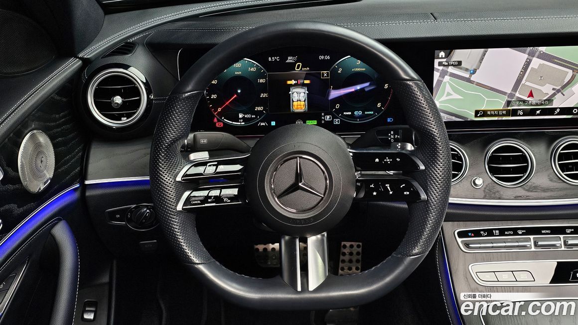 Mercedes-Benz E-Class 2022