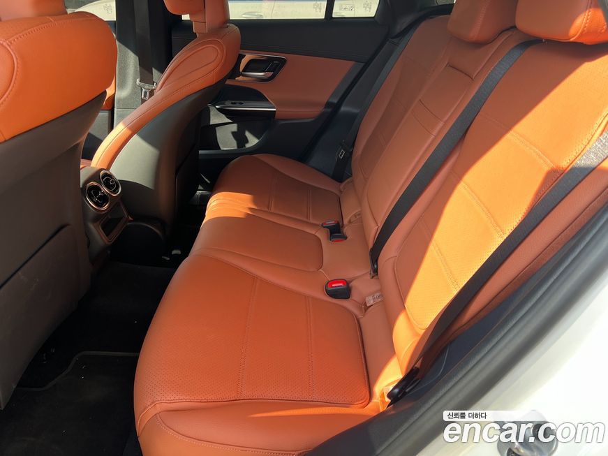 Mercedes-Benz GLC-Class 2024