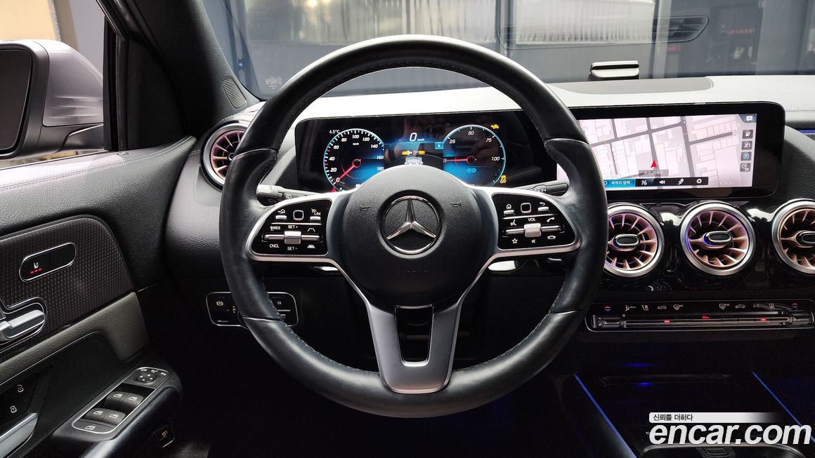 Mercedes-Benz EQA 2021