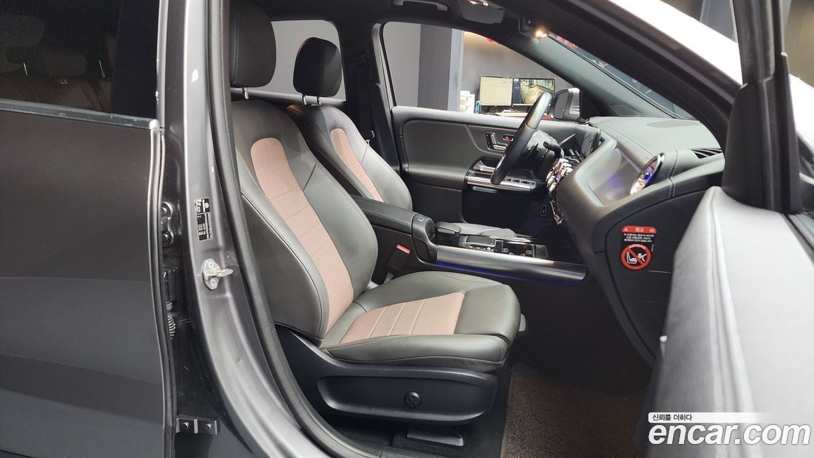 Mercedes-Benz EQA 2021