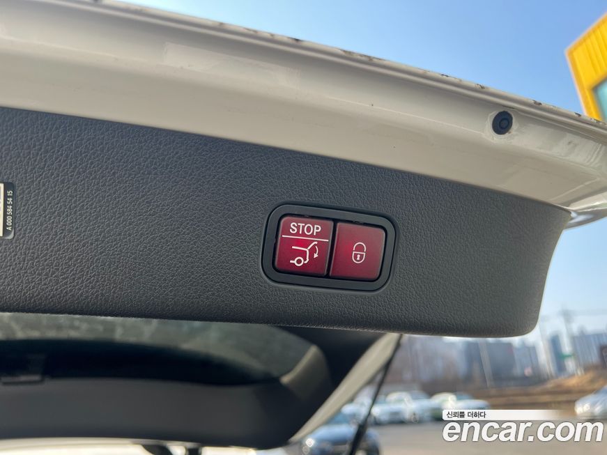 Mercedes-Benz GLC-Class 2024