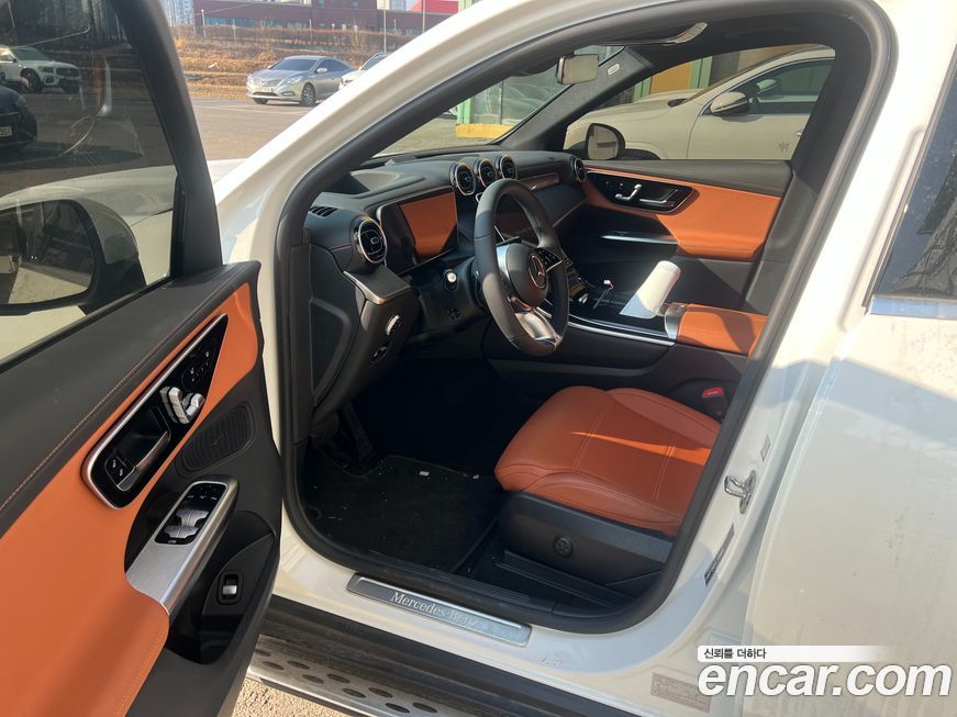 Mercedes-Benz GLC-Class 2024