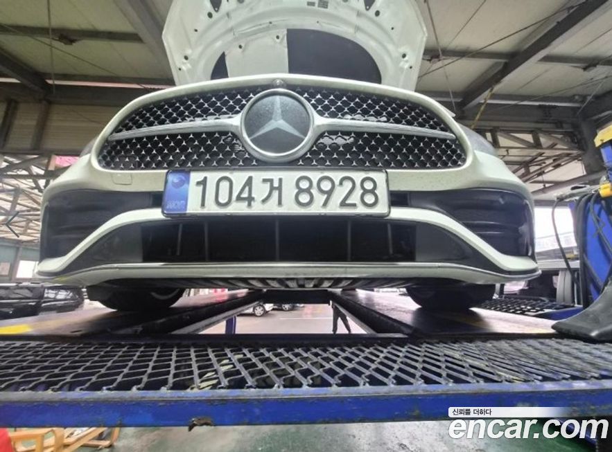 Mercedes-Benz C-Class 2024