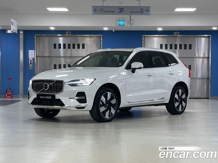 Volvo XC60 2025