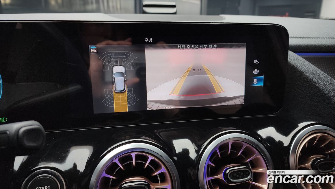 Mercedes-Benz EQA 2021