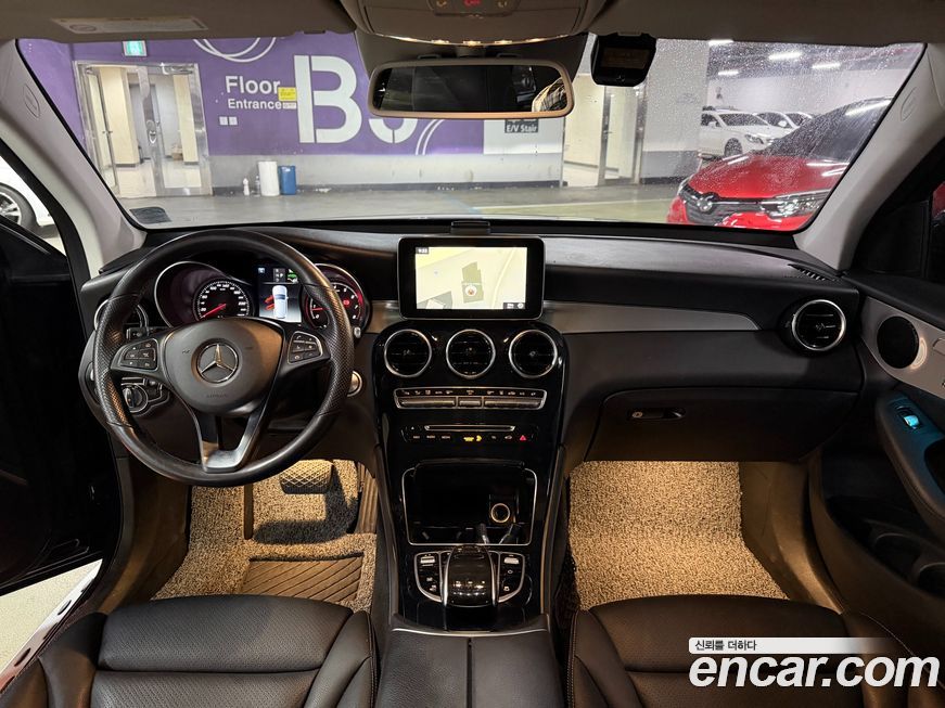 Mercedes-Benz GLC-Class 2019