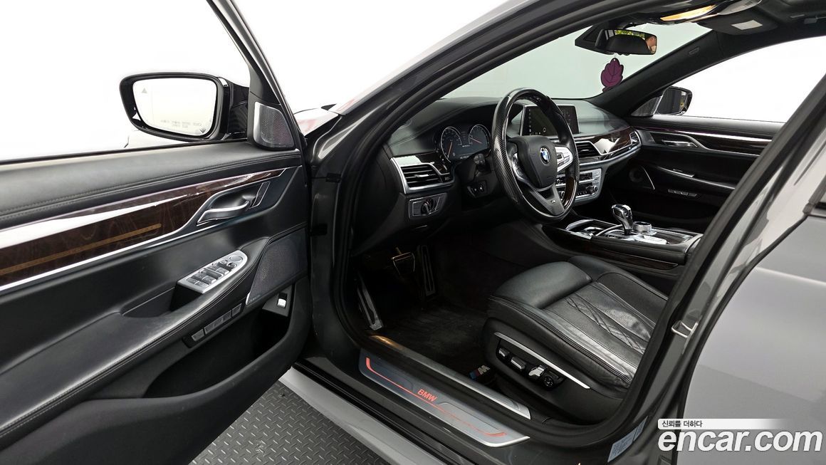 BMW 7-Series 2016
