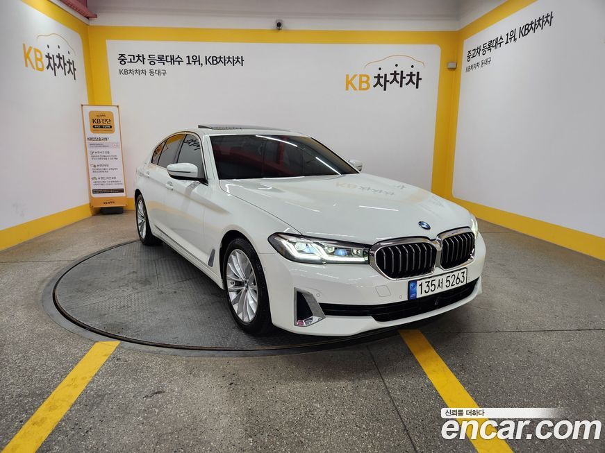 BMW 5-Series 2022