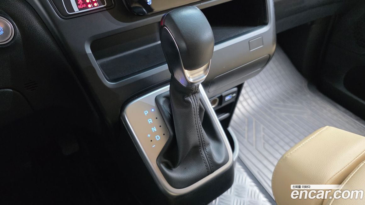 Hyundai Staria 2023