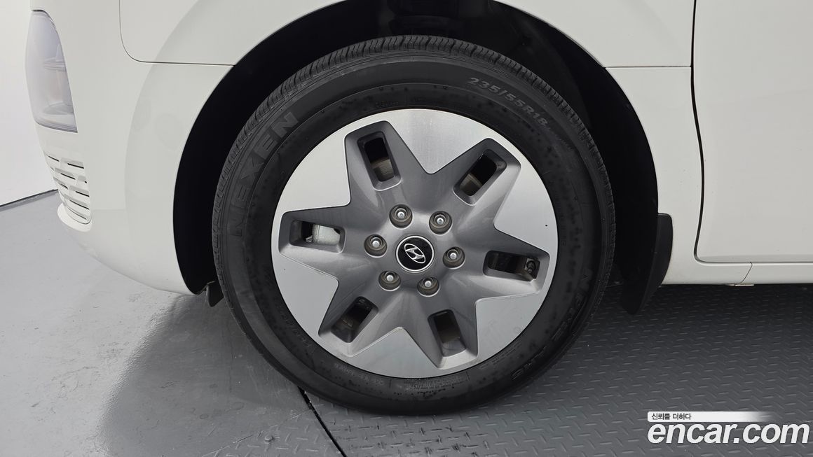 Hyundai Staria 2023