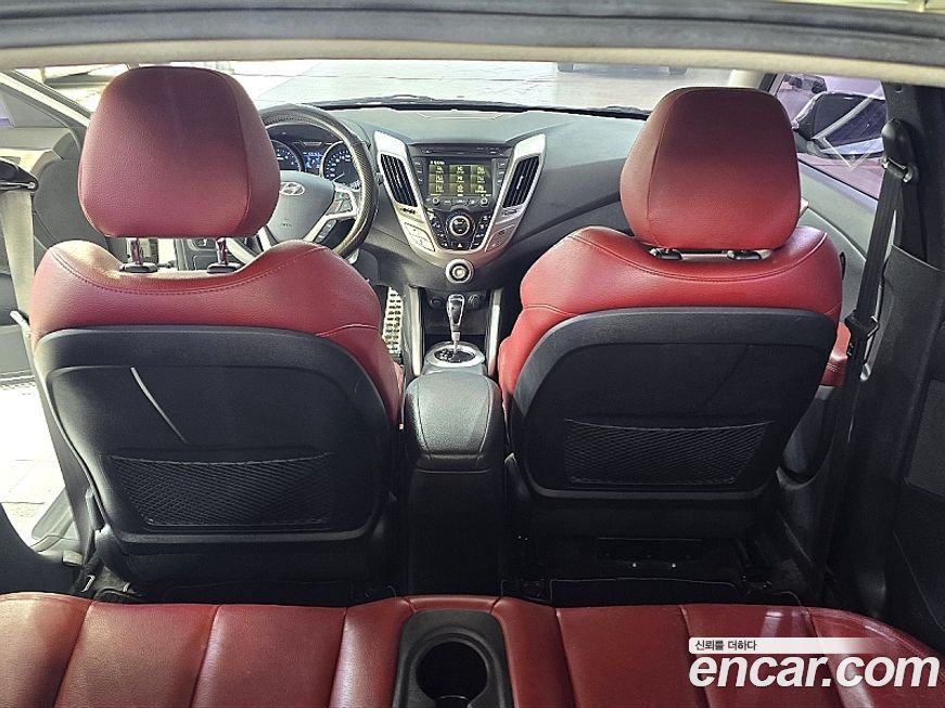 Hyundai Veloster 2012