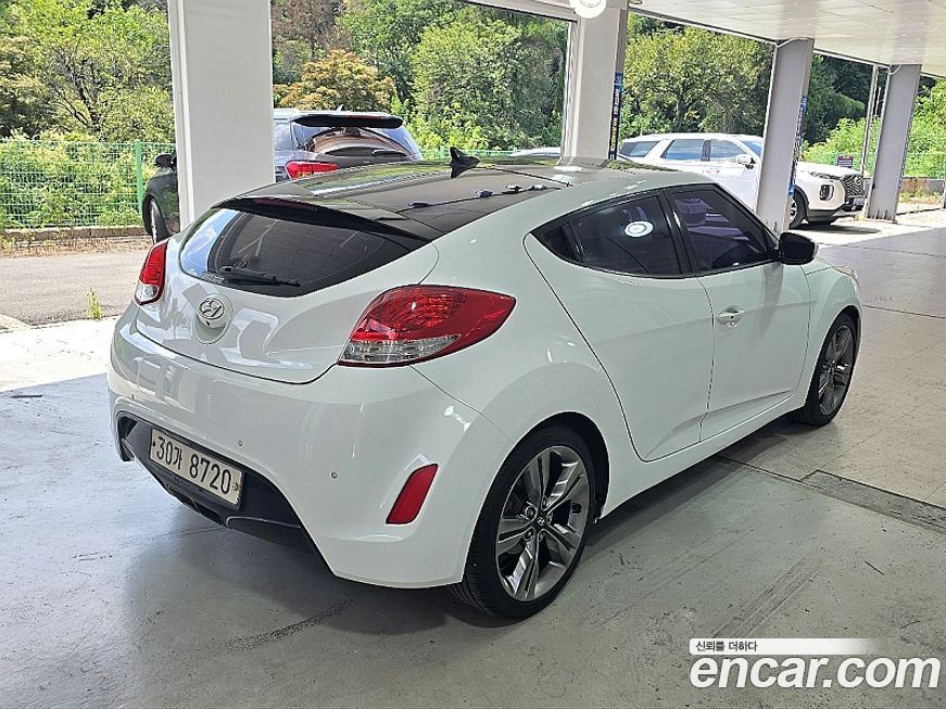 Hyundai Veloster 2012