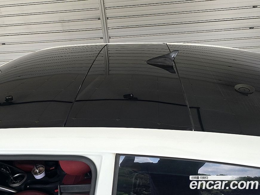 Hyundai Veloster 2012