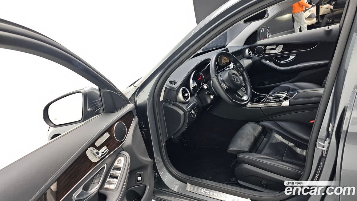 Mercedes-Benz C-Class 2018