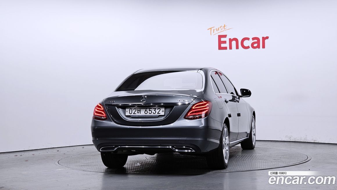 Mercedes-Benz C-Class 2018