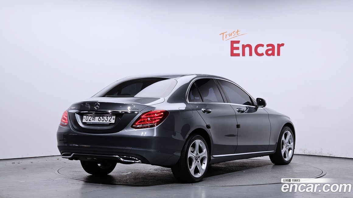 Mercedes-Benz C-Class 2018