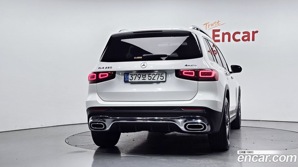 Mercedes-Benz GLB-Class 2022