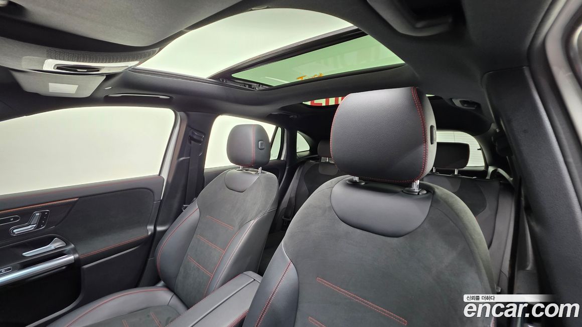 Mercedes-Benz GLA-Class 2021