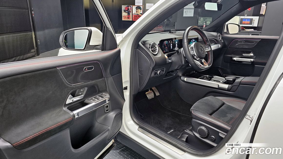 Mercedes-Benz GLB-Class 2022
