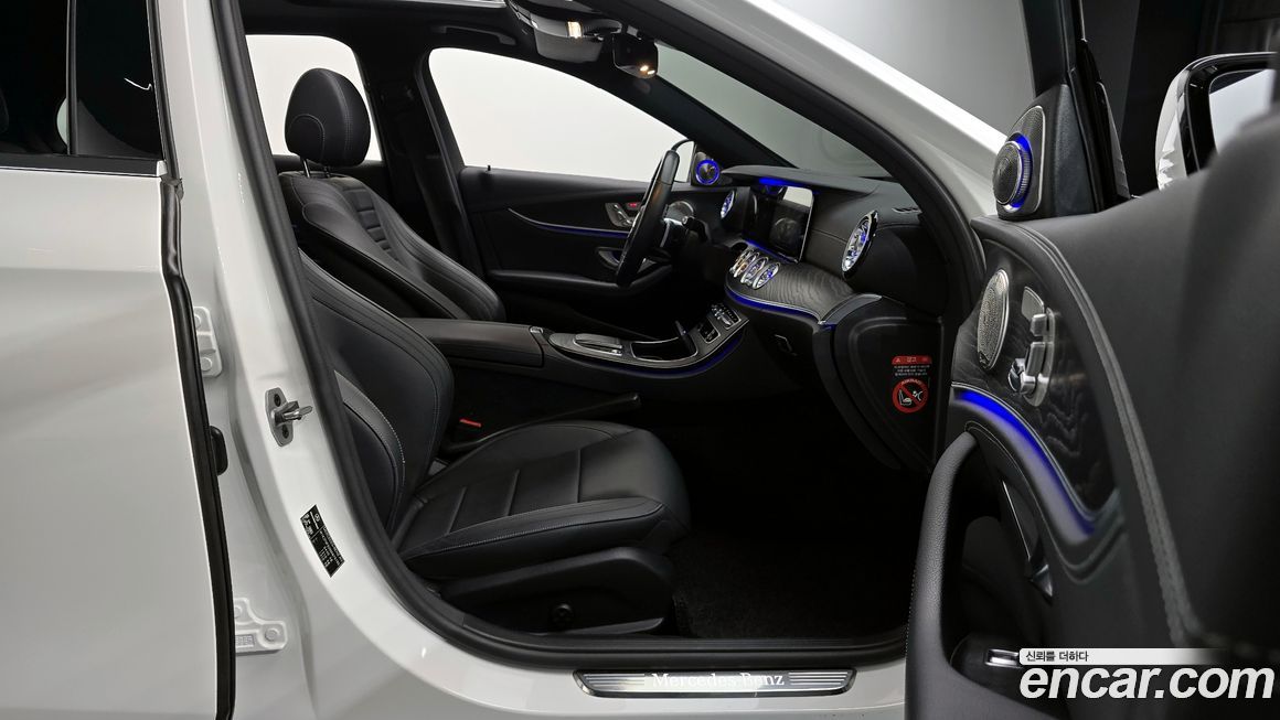 Mercedes-Benz E-Class 2021